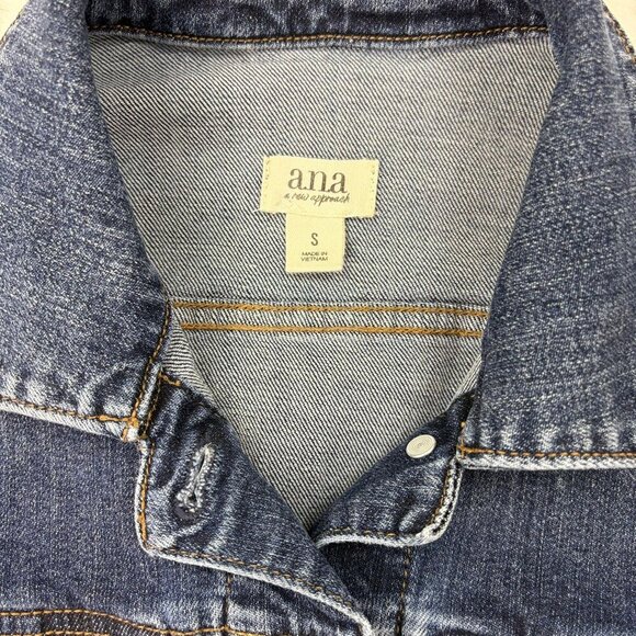 A.N.A Women’s Blue Denim Jean Jacket Size Small Stretch Classic Button Up - Picture 5 of 15